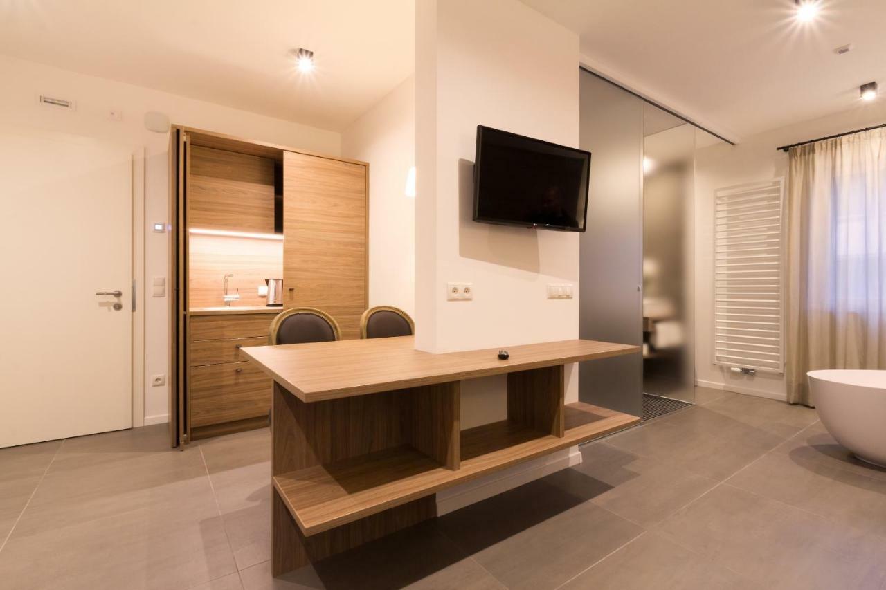 Apartments Sissi & Franz เมราโน ภายนอก รูปภาพ